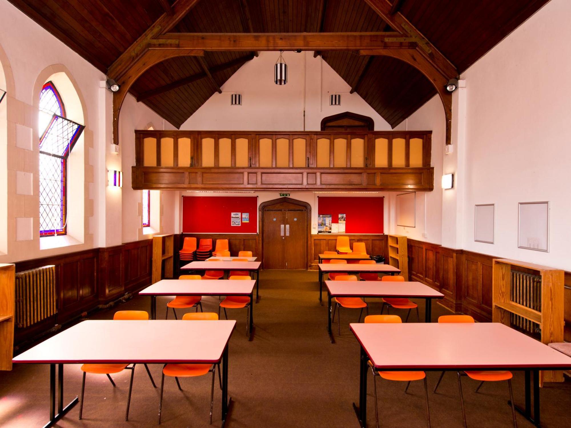 Yha Hostel *